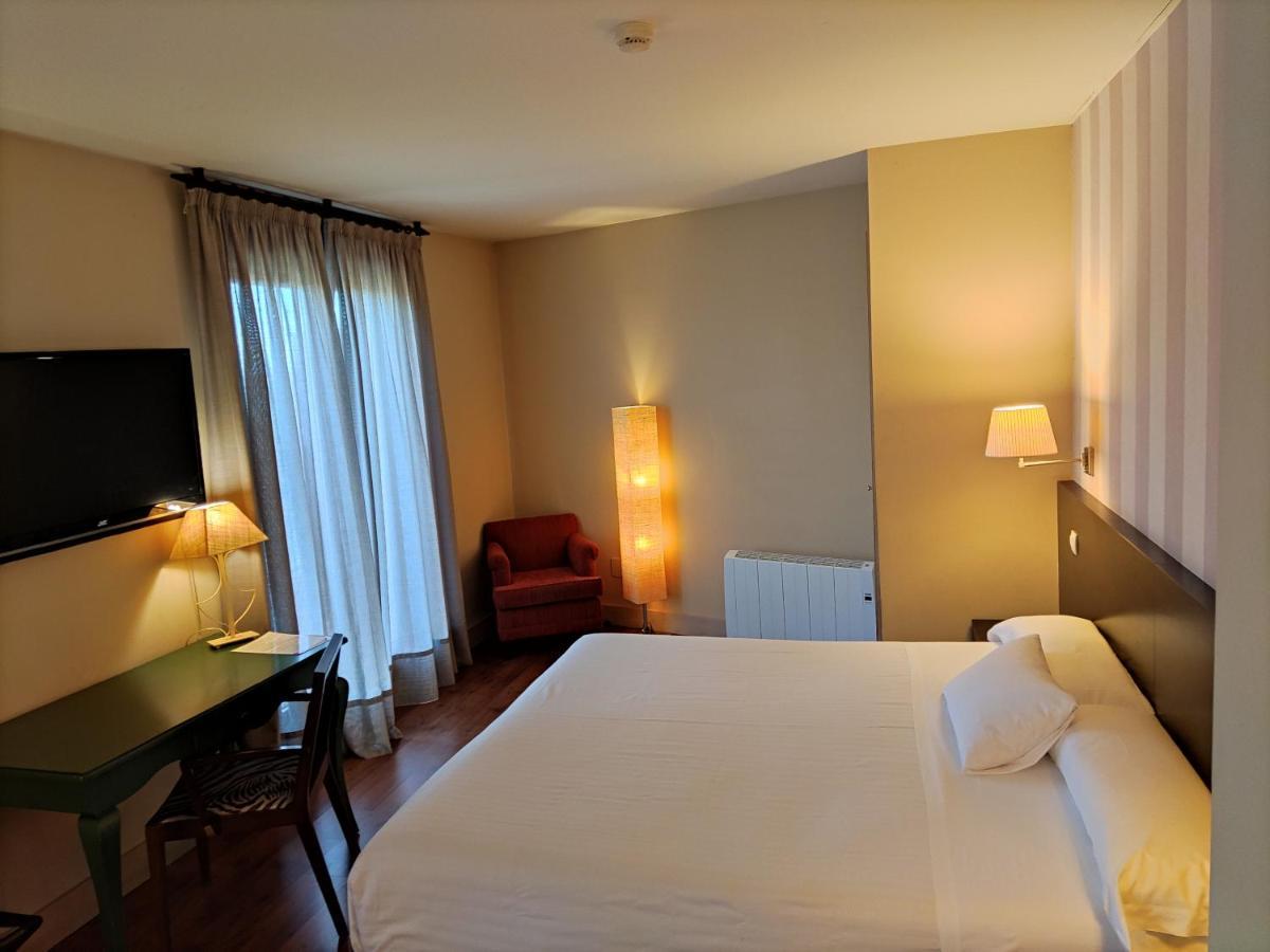 Hotel Puerta Del Arco Tudela de Duero Ngoại thất bức ảnh