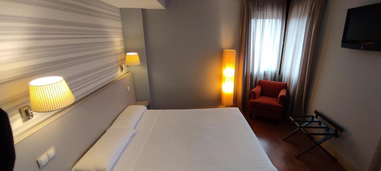 Hotel Puerta Del Arco Tudela de Duero Ngoại thất bức ảnh