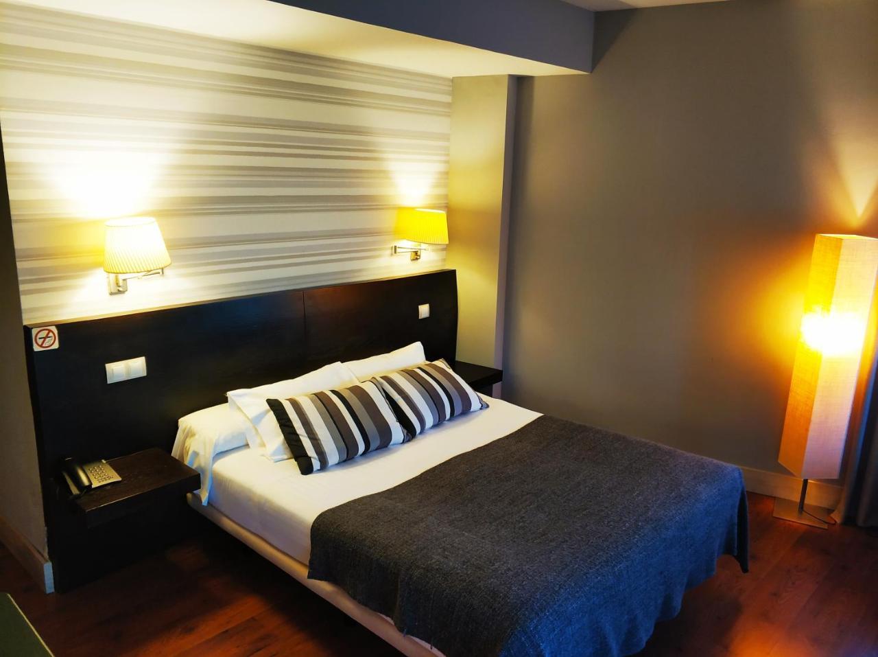 Hotel Puerta Del Arco Tudela de Duero Ngoại thất bức ảnh