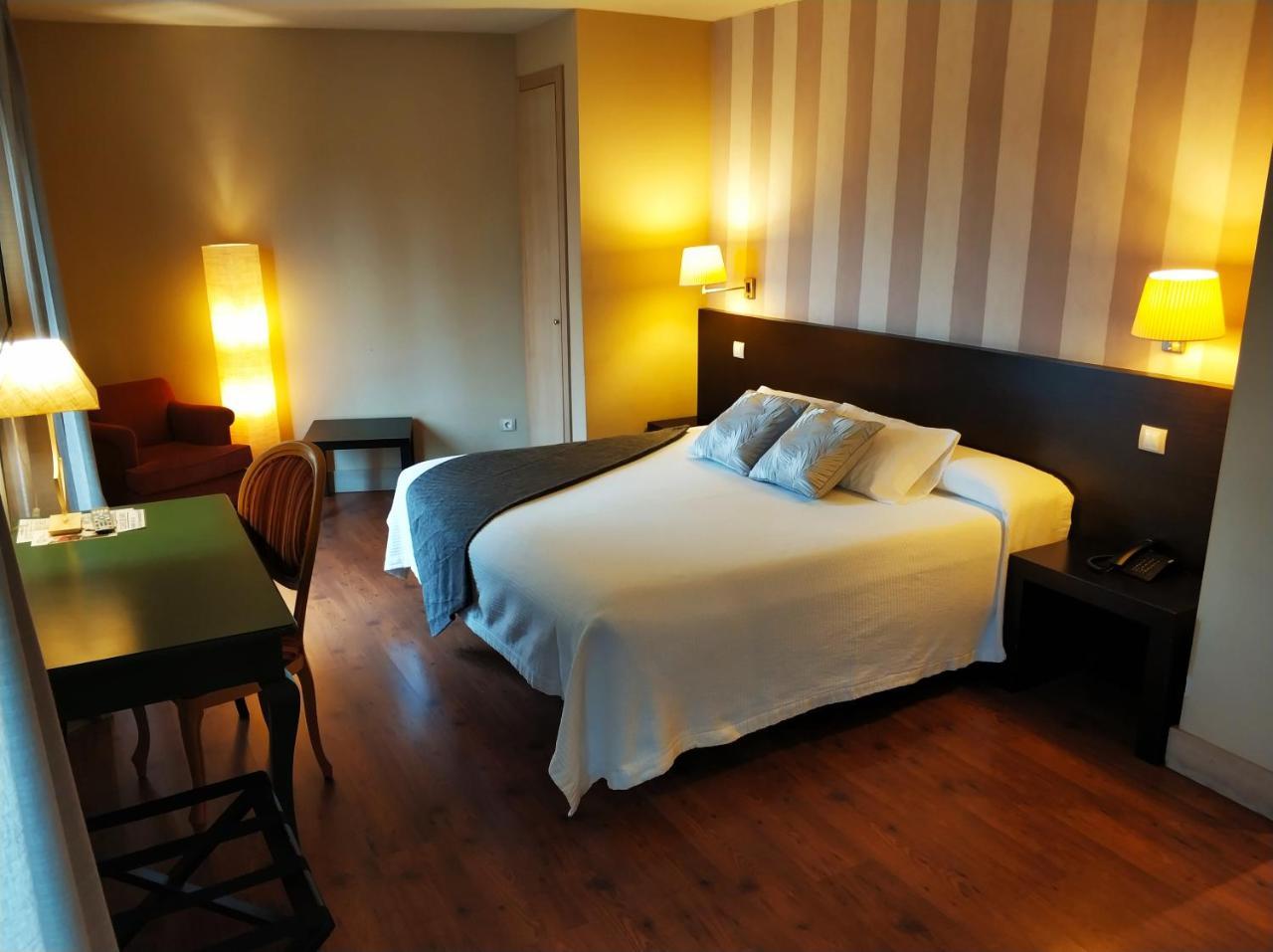 Hotel Puerta Del Arco Tudela de Duero Ngoại thất bức ảnh