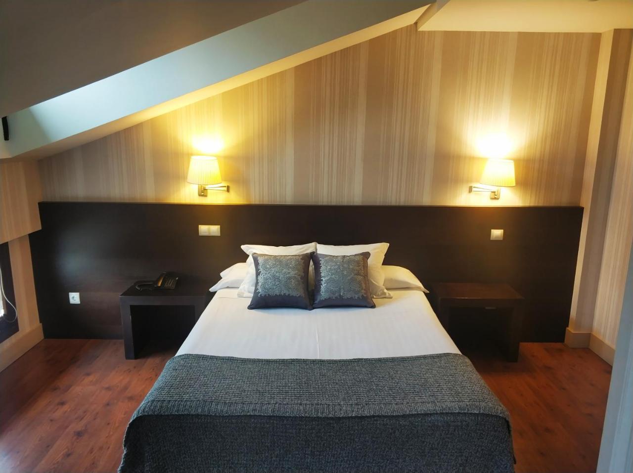 Hotel Puerta Del Arco Tudela de Duero Ngoại thất bức ảnh